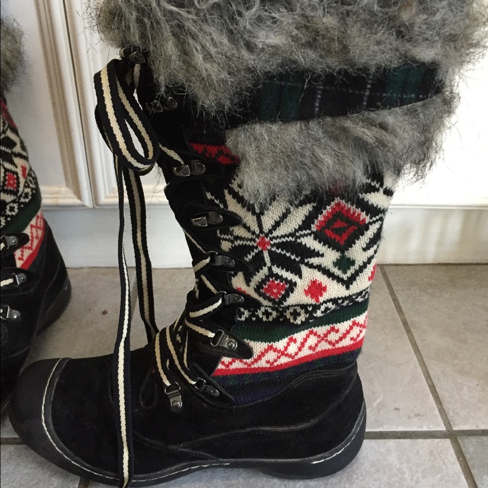 ☃️GWEN MUK LUKS